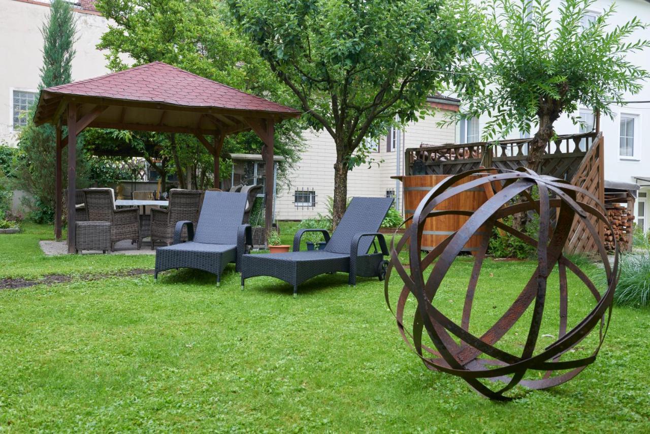 Gasthof Hametner Mit Innviertlerhof Mit Direktem Zugang Zur Therme Mediterrana Durch Unseren Garten! Bad Hall Esterno foto
